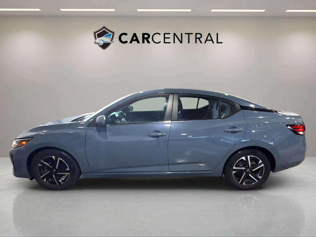 2024 Nissan Sentra SV | SUNROOF | CLEAN CARFAX| BLIND SPOT| HTD SEATS Photo5