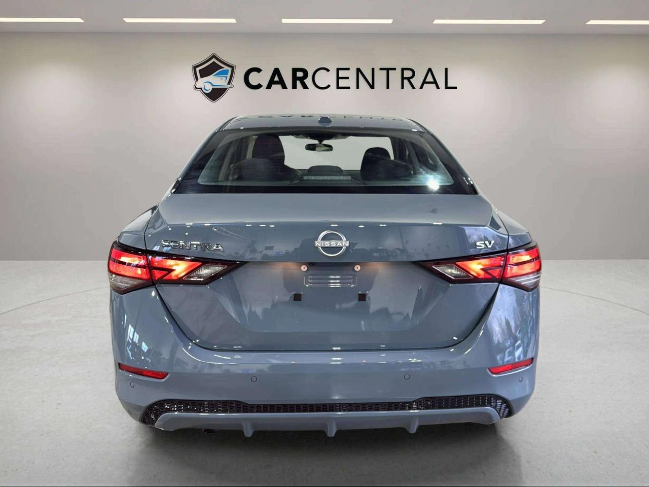 2024 Nissan Sentra SV | MOONROOF | CLEAN CARFAX| HTD SEAT| BLIND SPOT Photo