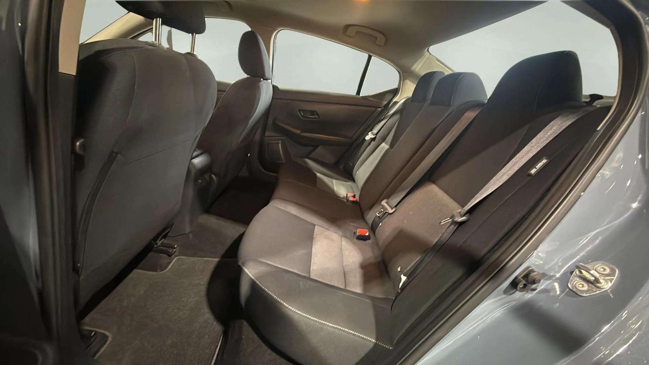 2024 Nissan Sentra SV | MOONROOF | CLEAN CARFAX| HTD SEAT| BLIND SPOT Photo