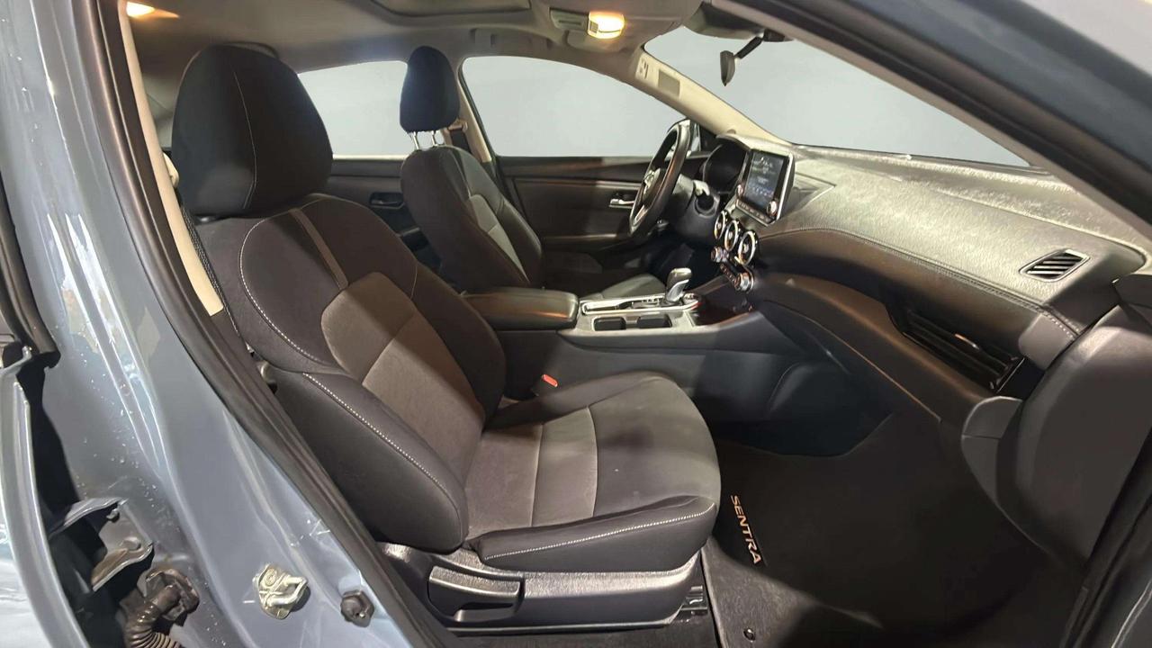 2024 Nissan Sentra SV | MOONROOF | CLEAN CARFAX| HTD SEAT| BLIND SPOT Photo
