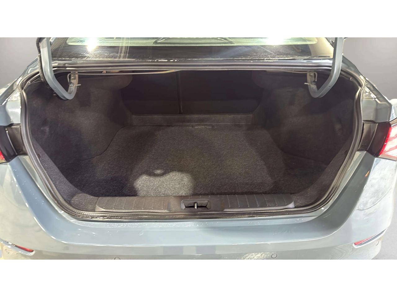 2024 Nissan Sentra SV | MOONROOF | CLEAN CARFAX| HTD SEAT| BLIND SPOT Photo