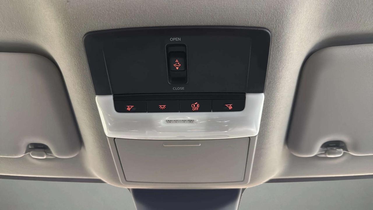 2024 Nissan Sentra SV | MOONROOF | CLEAN CARFAX| HTD SEAT| BLIND SPOT Photo