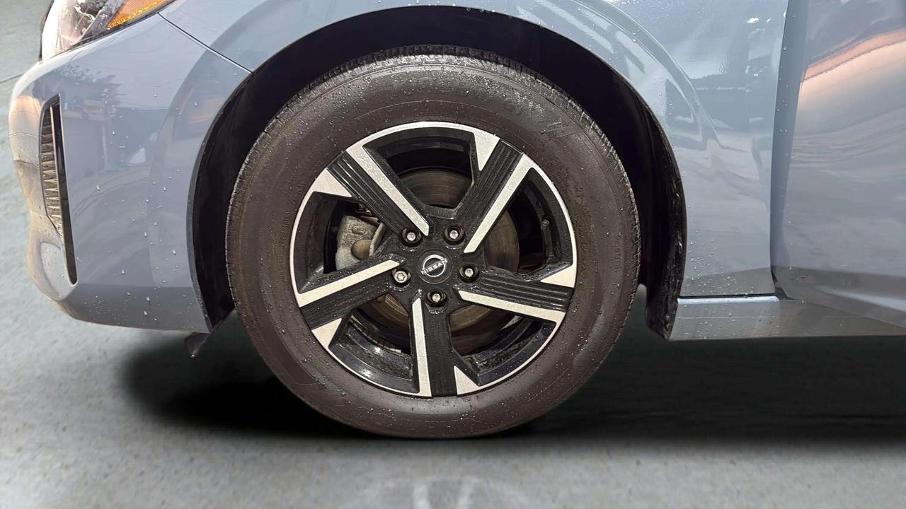 2024 Nissan Sentra SV | MOONROOF | CLEAN CARFAX| HTD SEAT| BLIND SPOT Photo