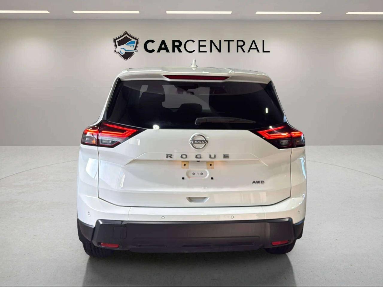 2024 Nissan Rogue S | CLEAN CARFAX | AWD | ONE OWNER | BLIND SPOT Photo