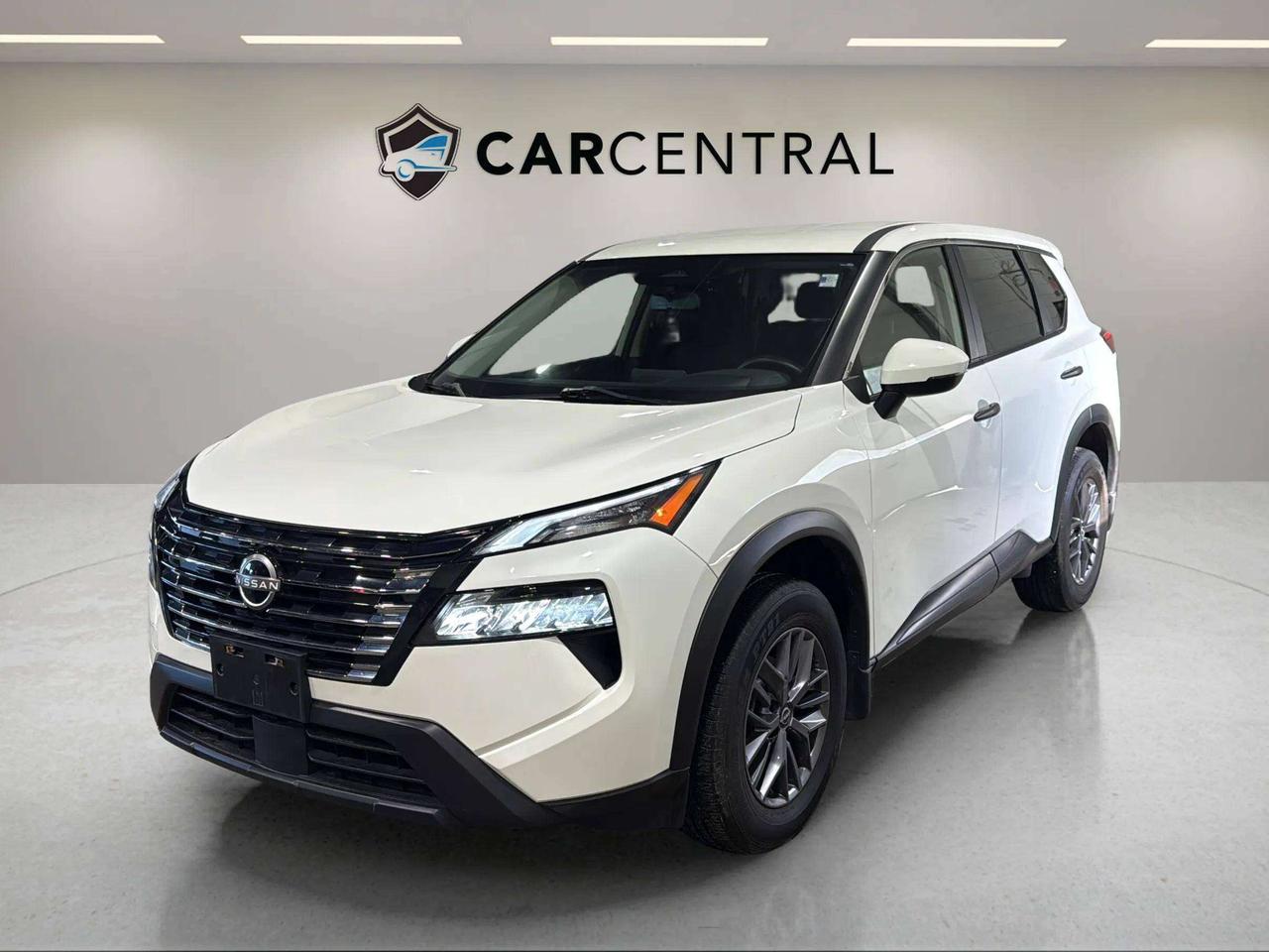 2024 Nissan Rogue S | CLEAN CARFAX | AWD | ONE OWNER | BLIND SPOT Photo0
