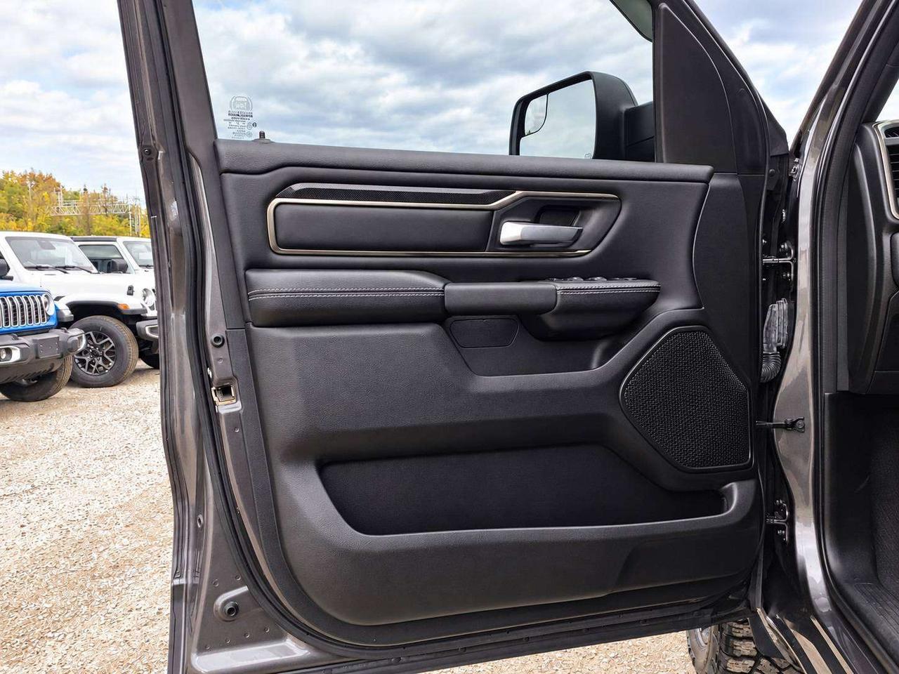 2022 RAM 1500 Sport Crew V8 | 12" NAV | Alpine | Side Steps |4X4 Photo