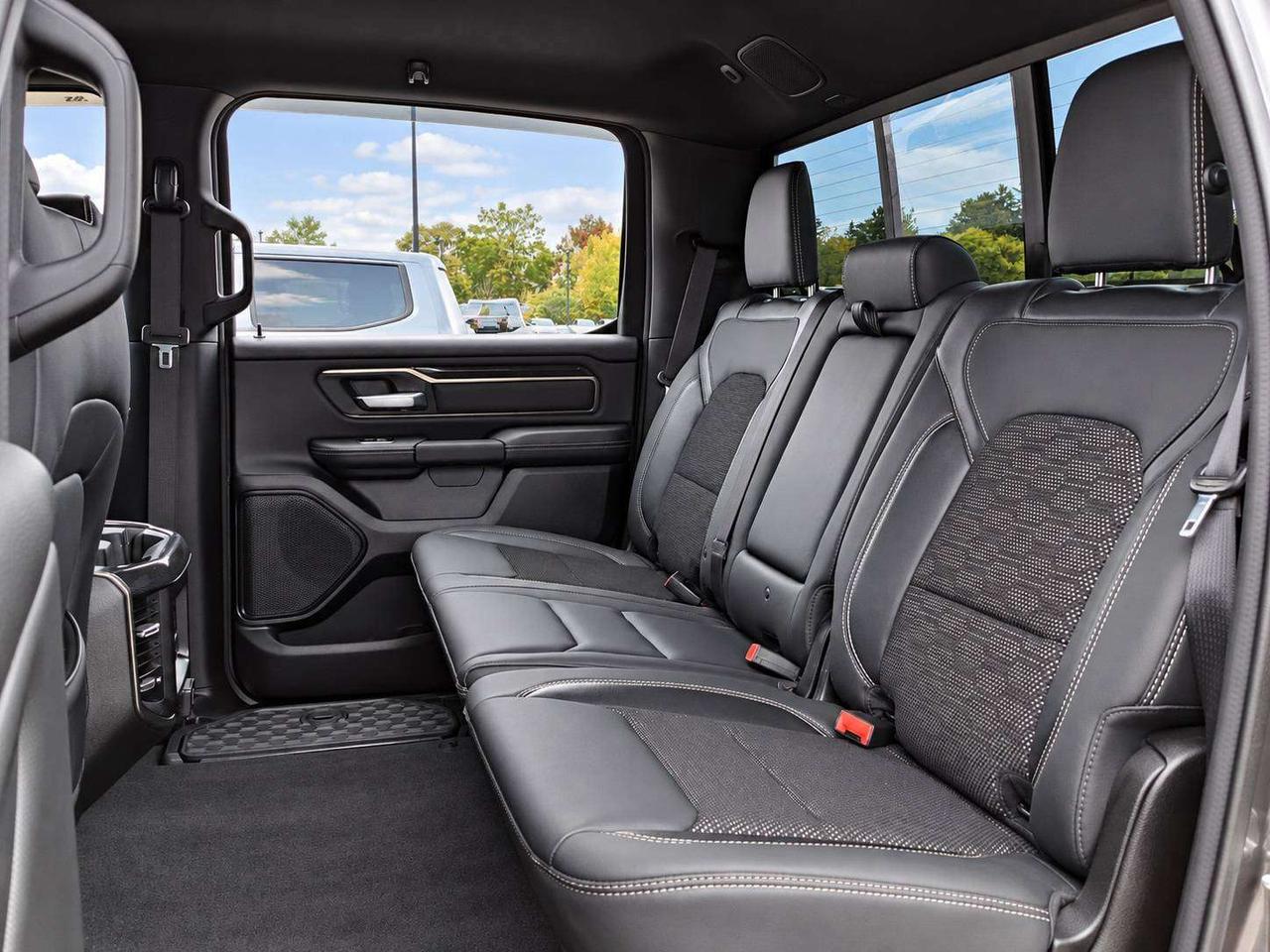 2022 RAM 1500 Sport Crew V8 | 12" NAV | Alpine | Side Steps |4X4 Photo