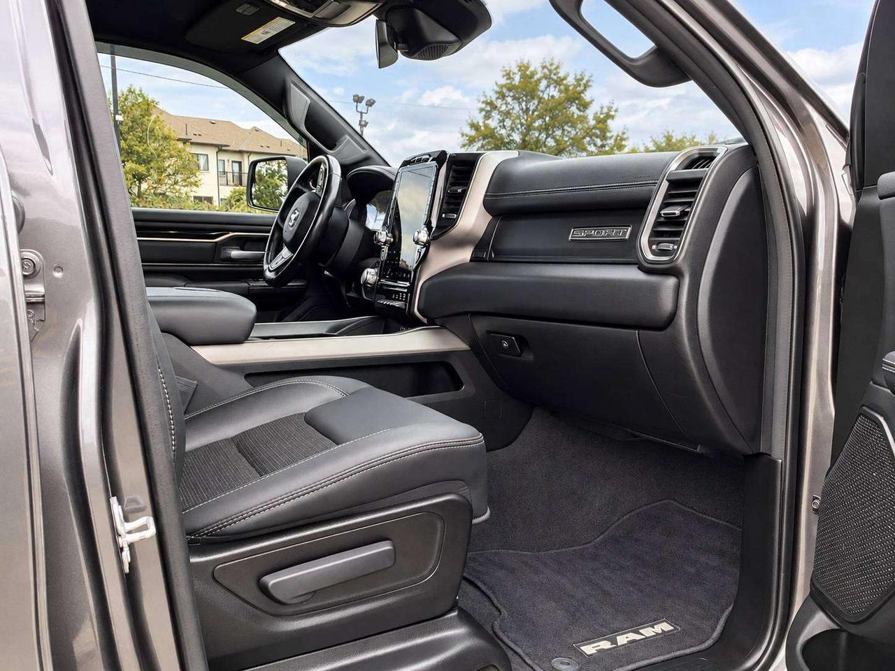 2022 RAM 1500 Sport Crew V8 | 12" NAV | Alpine | Side Steps |4X4 Photo