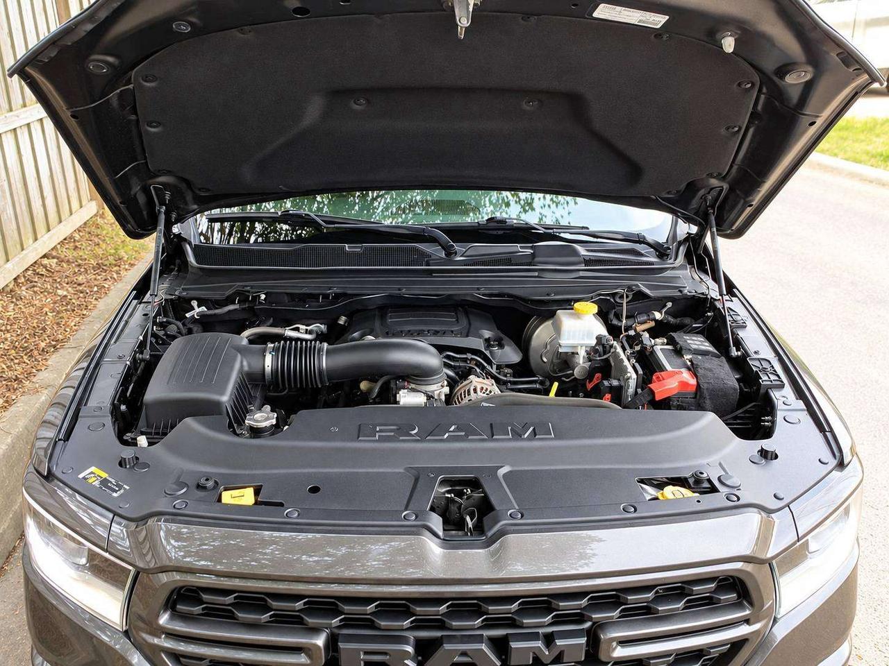 2022 RAM 1500 Sport Crew V8 | 12" NAV | Alpine | Side Steps |4X4 Photo