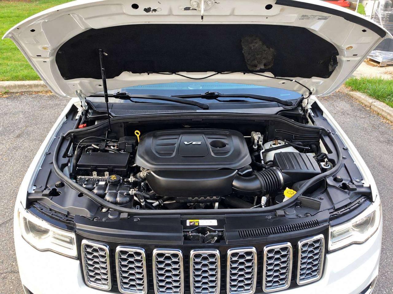 2017 Jeep Grand Cherokee Overland V6 | AS IS | 4X4 Photo
