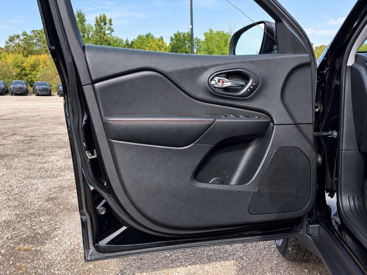 2019 Jeep Cherokee Trailhawk Elite | Vented Leather | Panoroof | 4X4 Photo