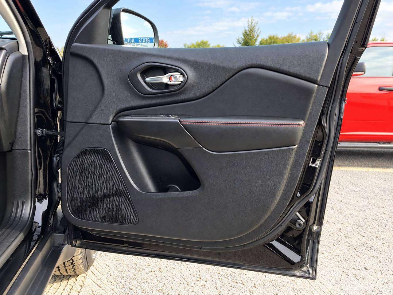 2019 Jeep Cherokee Trailhawk Elite | Vented Leather | Panoroof | 4X4 Photo