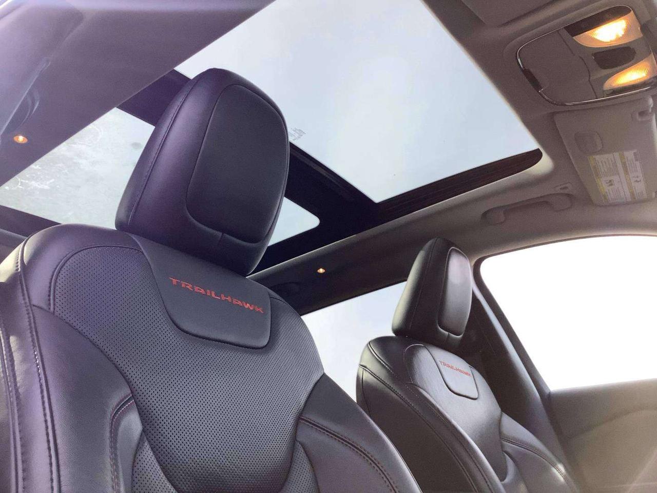 2019 Jeep Cherokee Trailhawk Elite | Vented Leather | Panoroof | 4X4 Photo