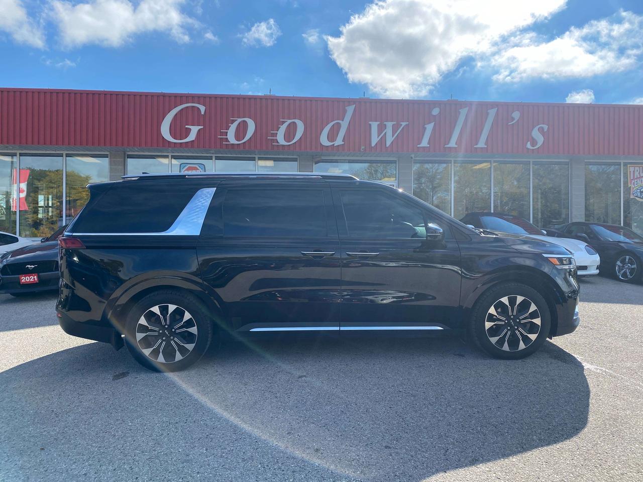 2022 Kia Carnival EX+, 8 PASS, CLEAN CARFAX, POWER SLIDING DOORS! - Photo #1