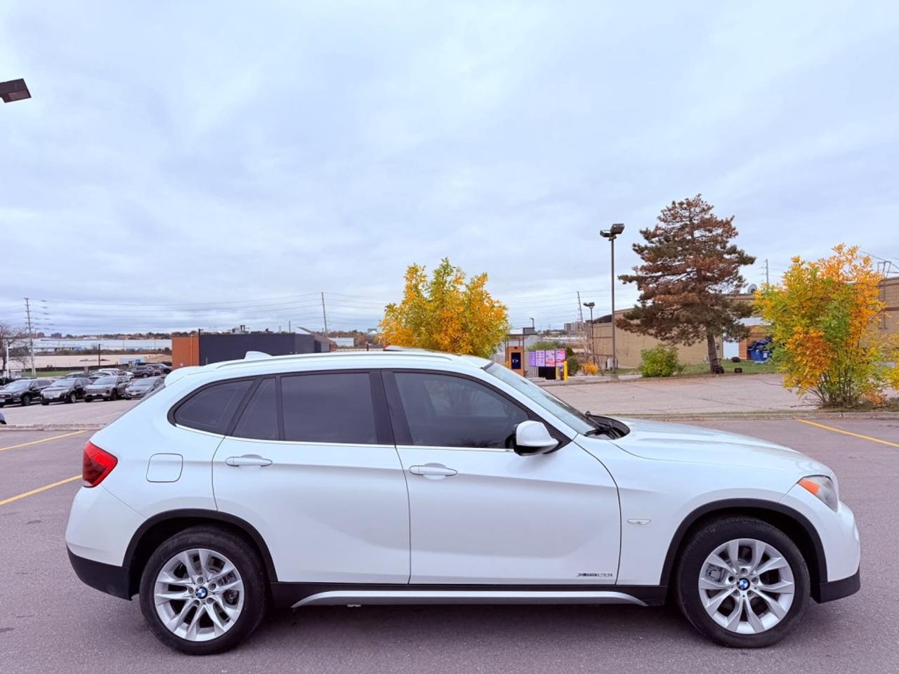 2012 BMW X1 xDrive28i Photo
