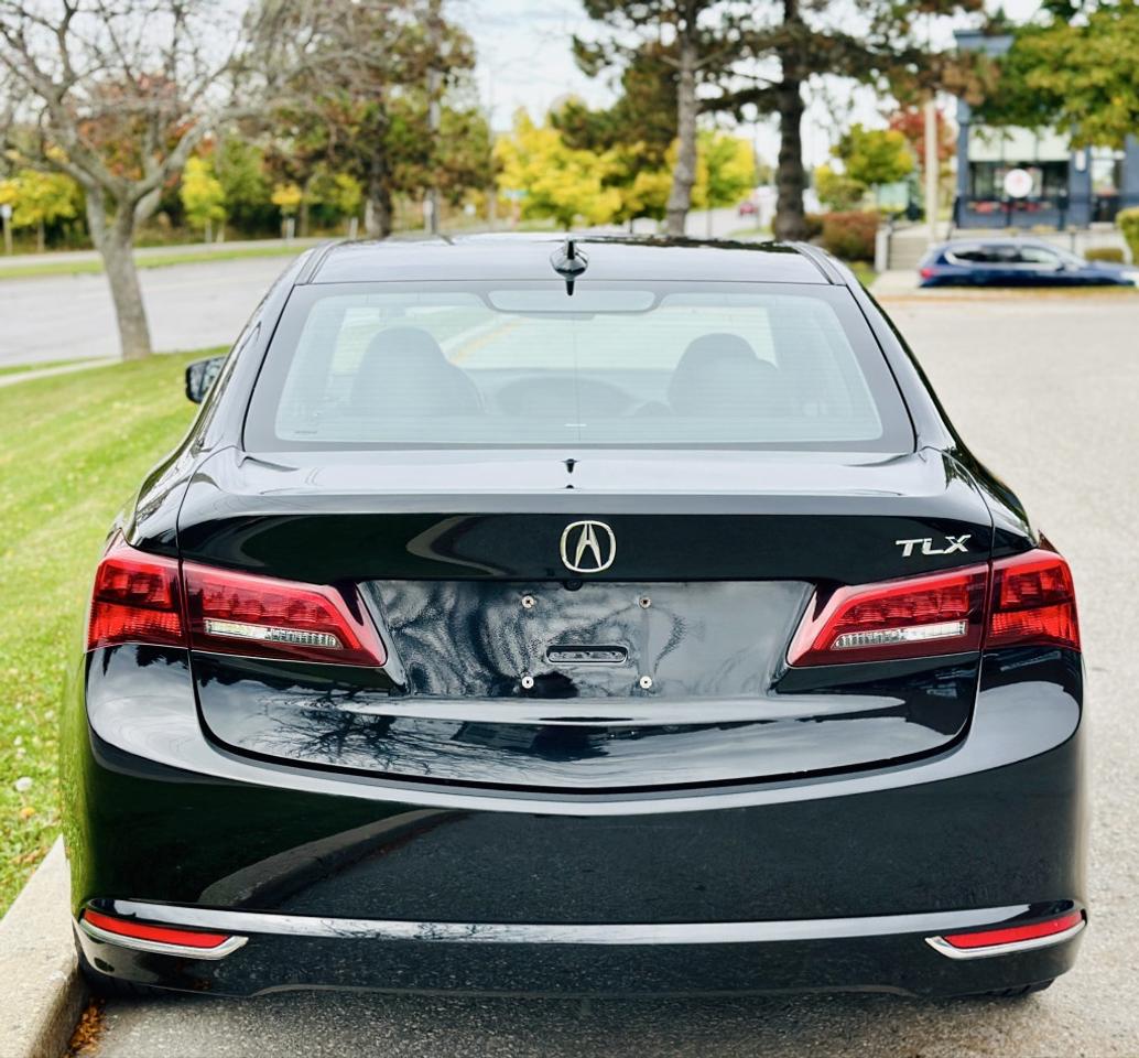 2017 Acura TLX FWD Photo