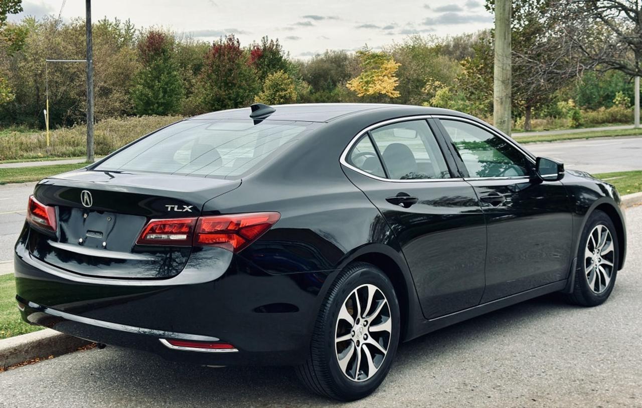 2017 Acura TLX FWD Photo