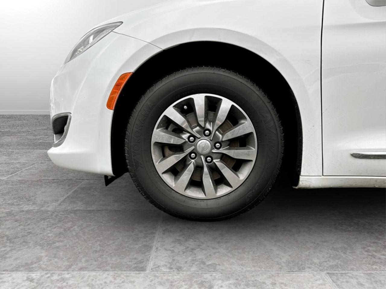 2020 Chrysler Pacifica Touring-L Plus Photo