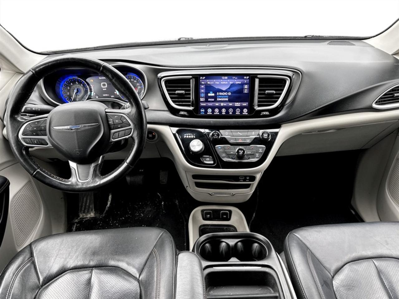 2020 Chrysler Pacifica Touring-L Plus Photo