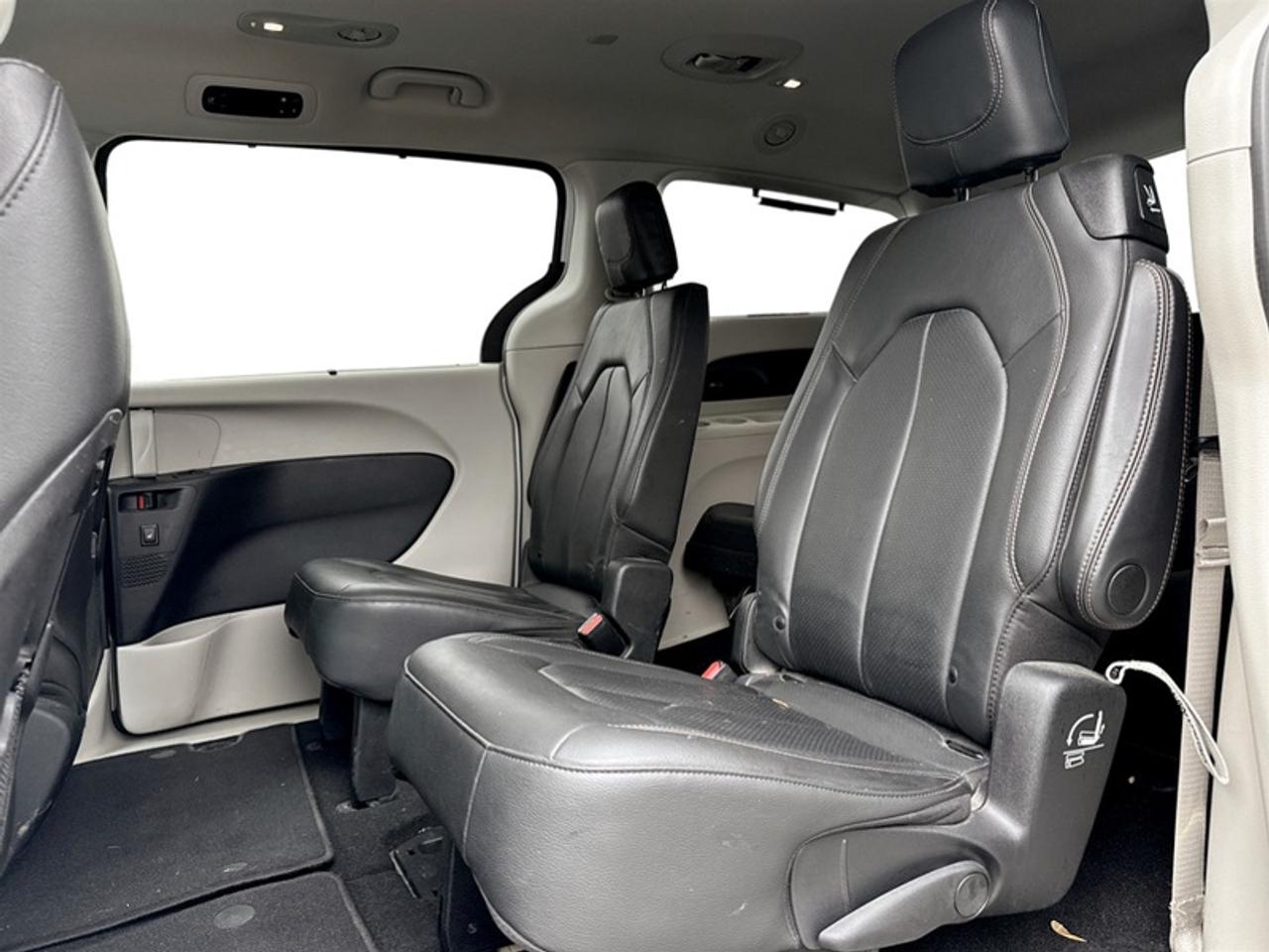 2020 Chrysler Pacifica Touring-L Plus Photo