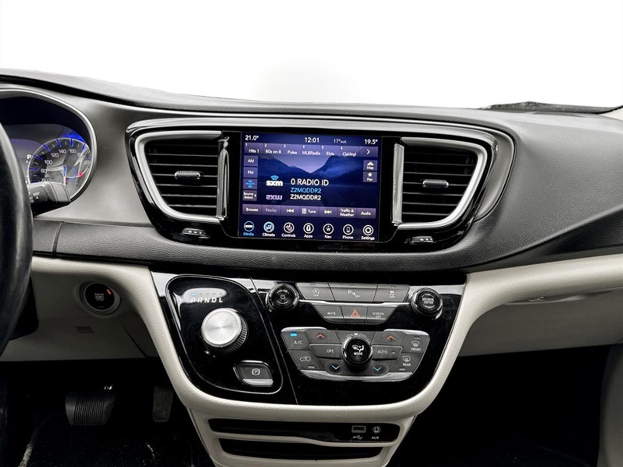 2020 Chrysler Pacifica Touring-L Plus Photo
