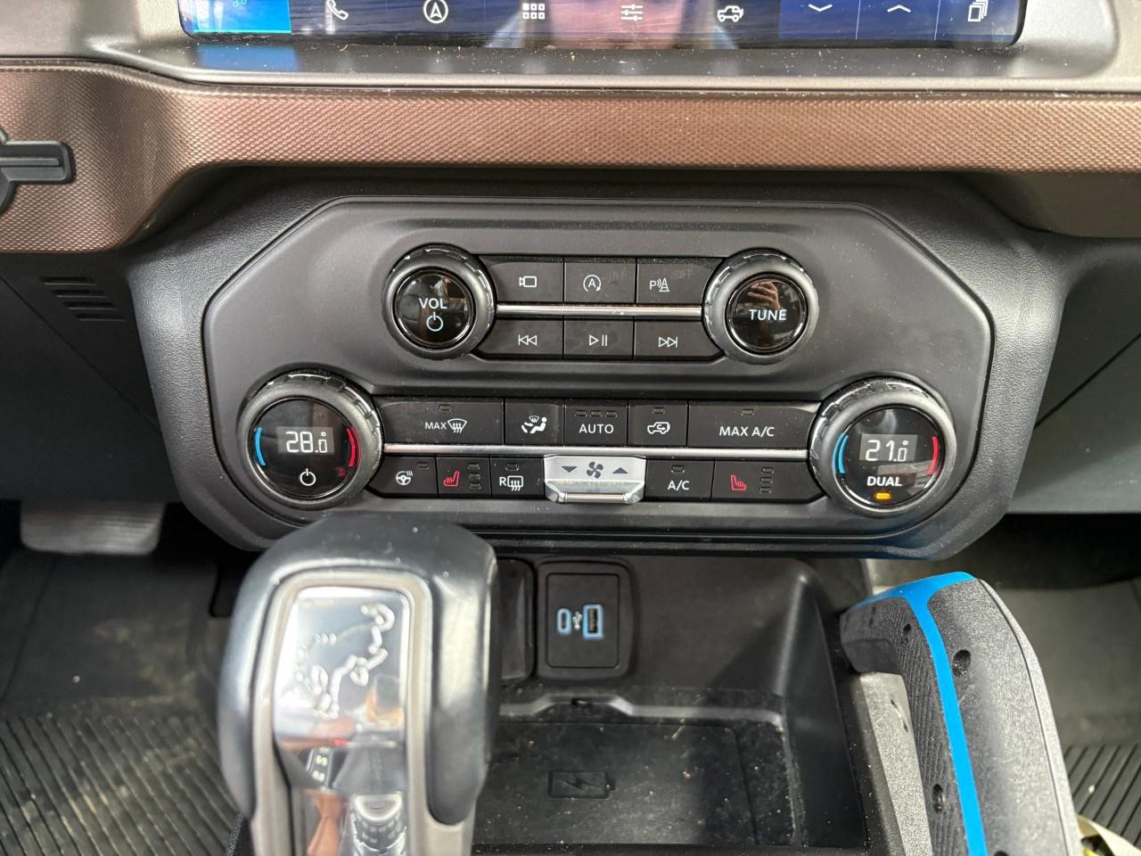 2021 Ford Bronco Outer Banks 4 Door Advanced 4x4 Photo