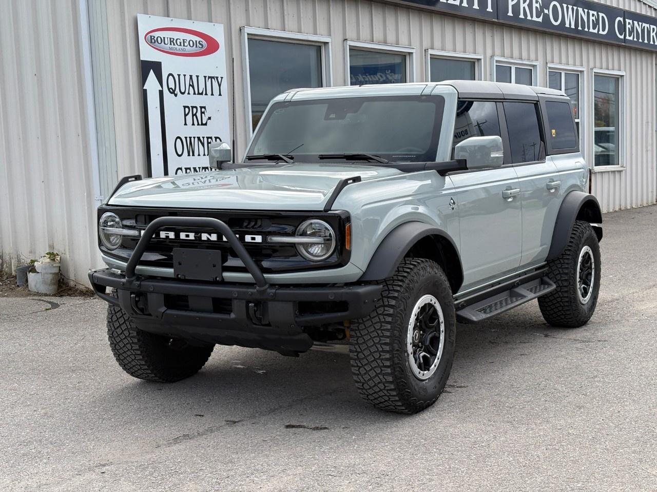 2024 Ford Bronco OUTER BANKS 4 DOOR 4X4 Photo
