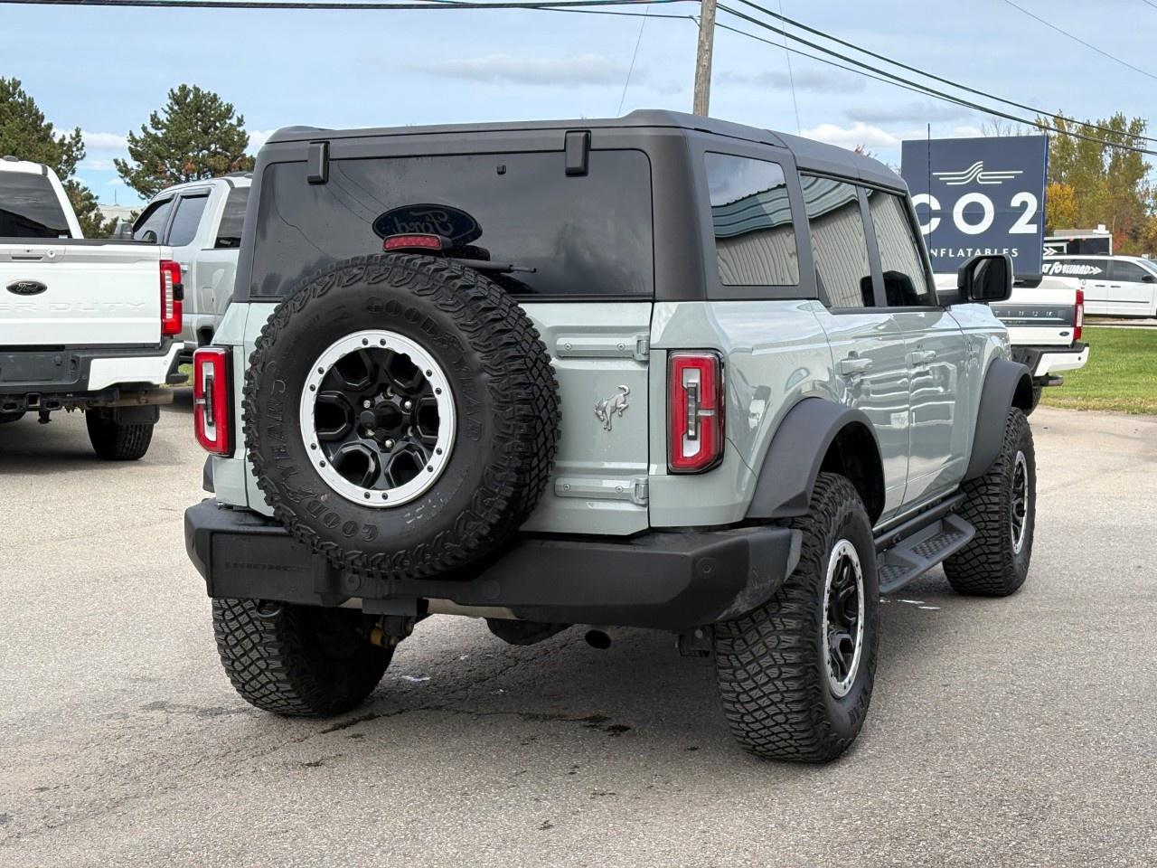 2024 Ford Bronco OUTER BANKS 4 DOOR 4X4 Photo