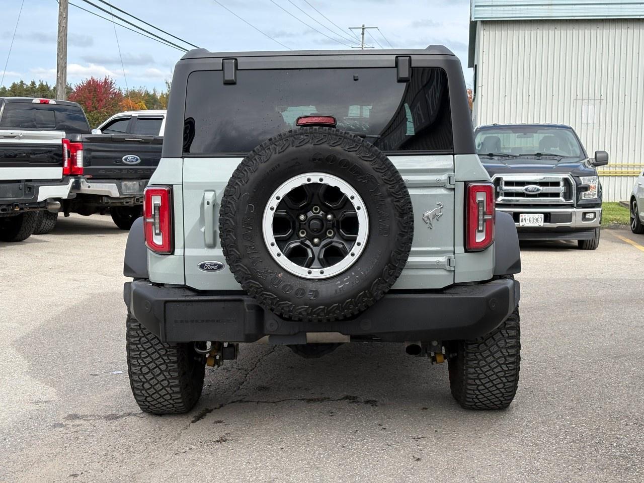 2024 Ford Bronco OUTER BANKS 4 DOOR 4X4 Photo