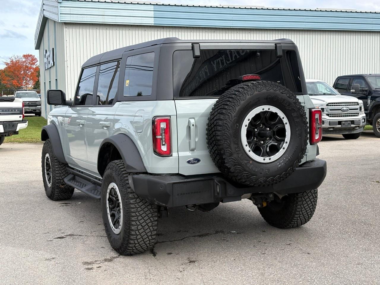 2024 Ford Bronco OUTER BANKS 4 DOOR 4X4 Photo