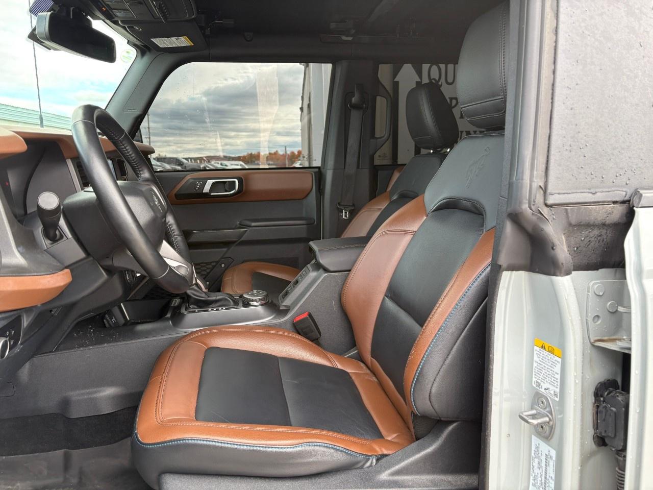 2024 Ford Bronco OUTER BANKS 4 DOOR 4X4 Photo