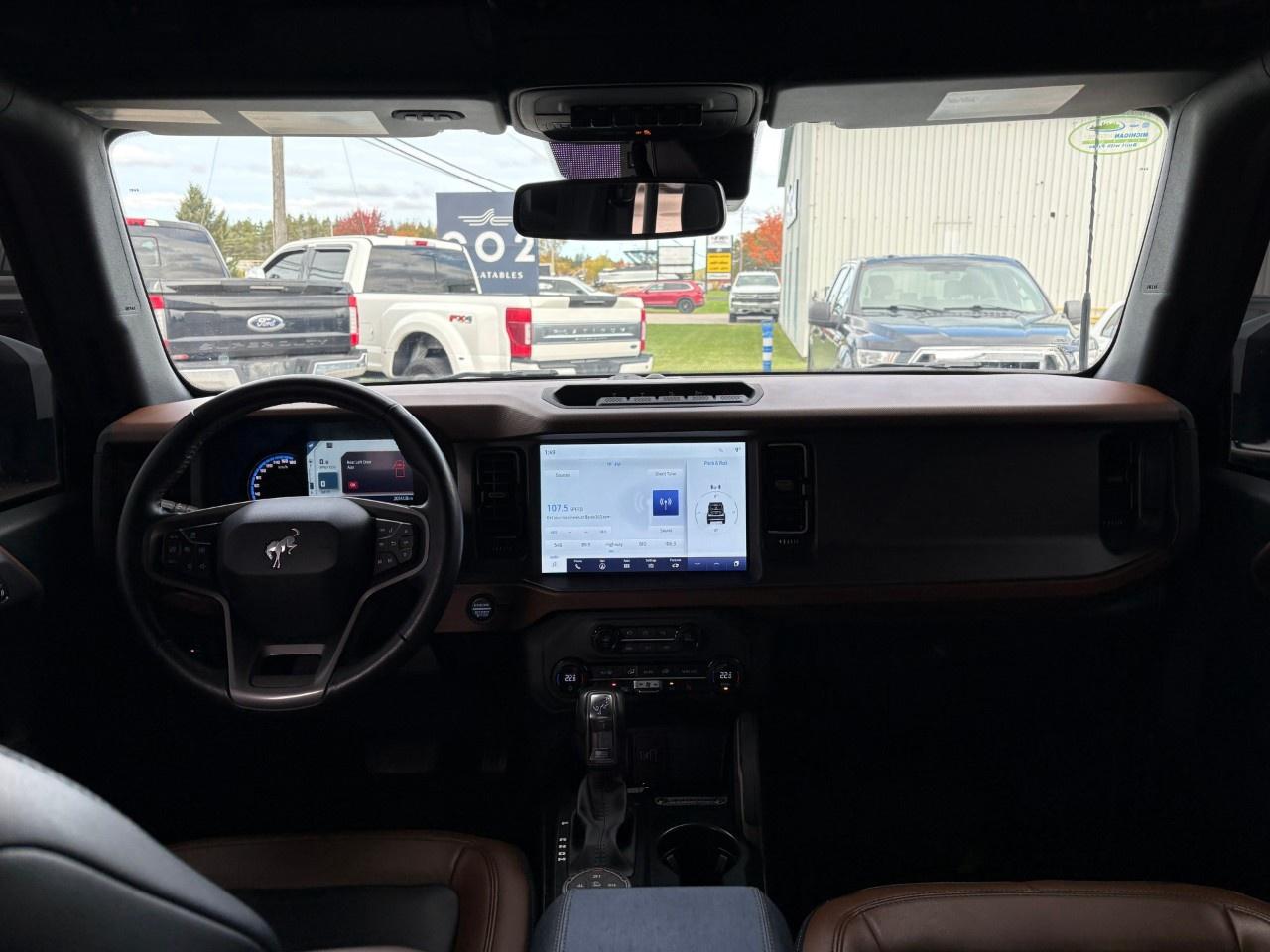 2024 Ford Bronco OUTER BANKS 4 DOOR 4X4 Photo