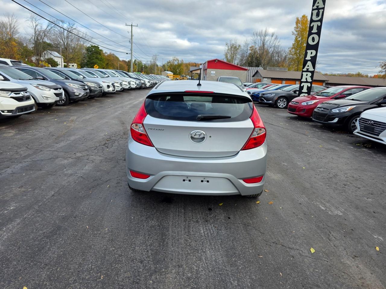 2017 Hyundai Accent SE Photo