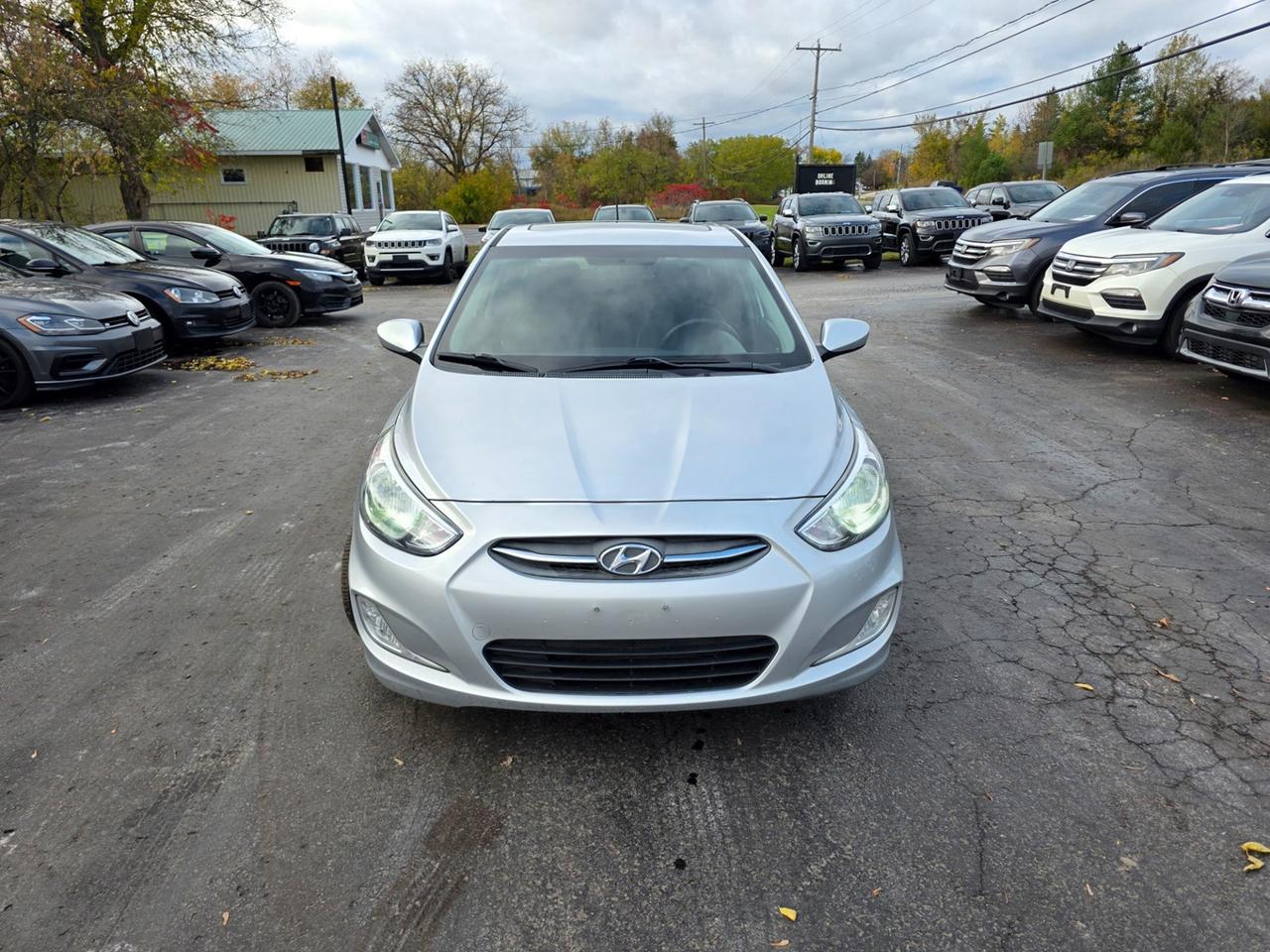 2017 Hyundai Accent SE Photo