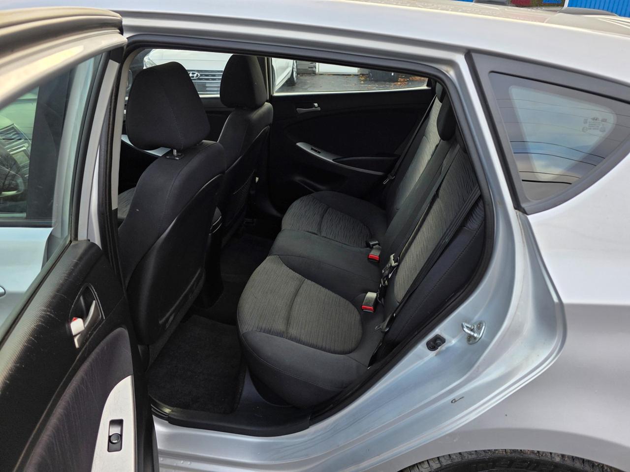 2017 Hyundai Accent SE Photo