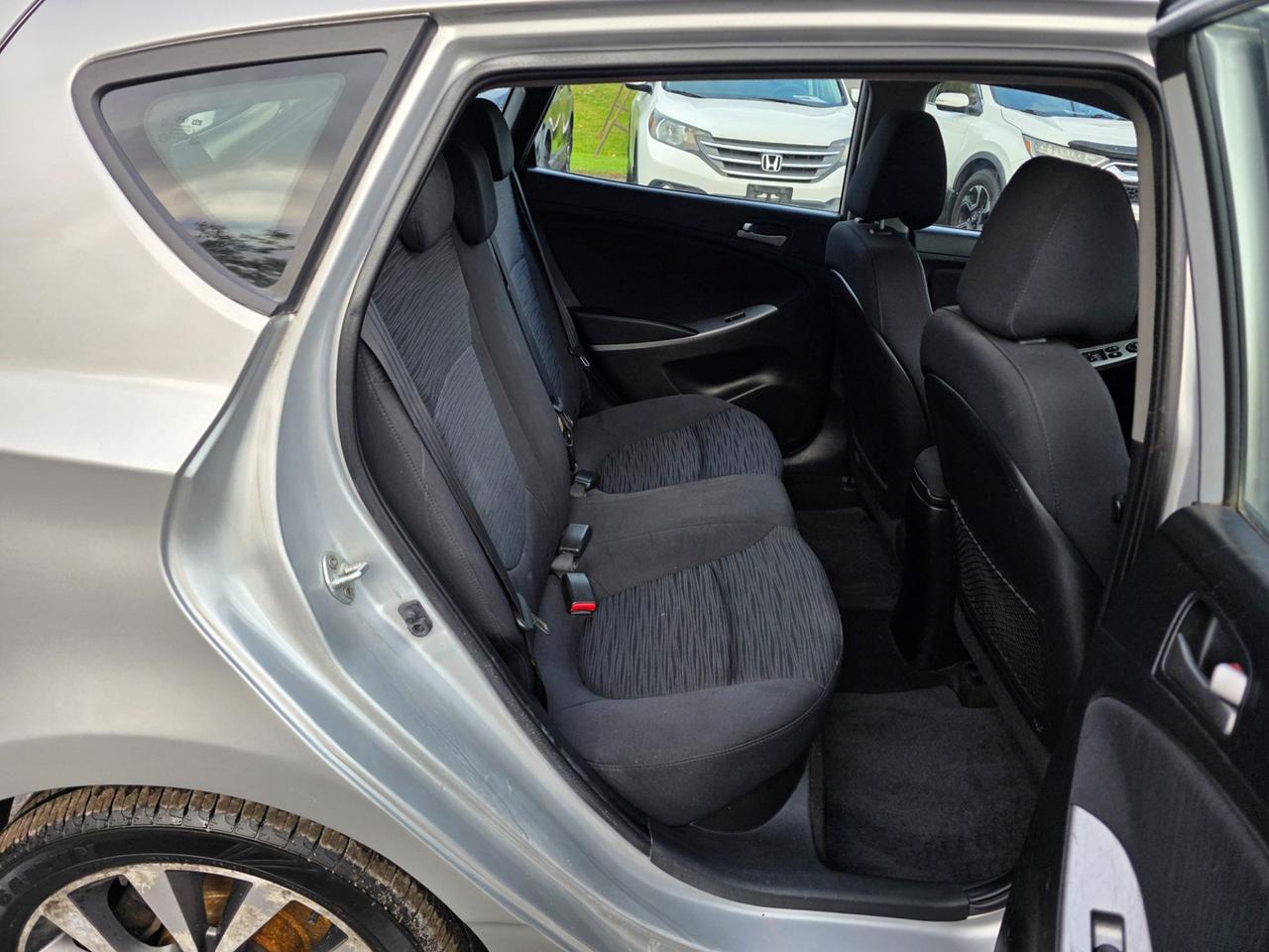 2017 Hyundai Accent SE Photo