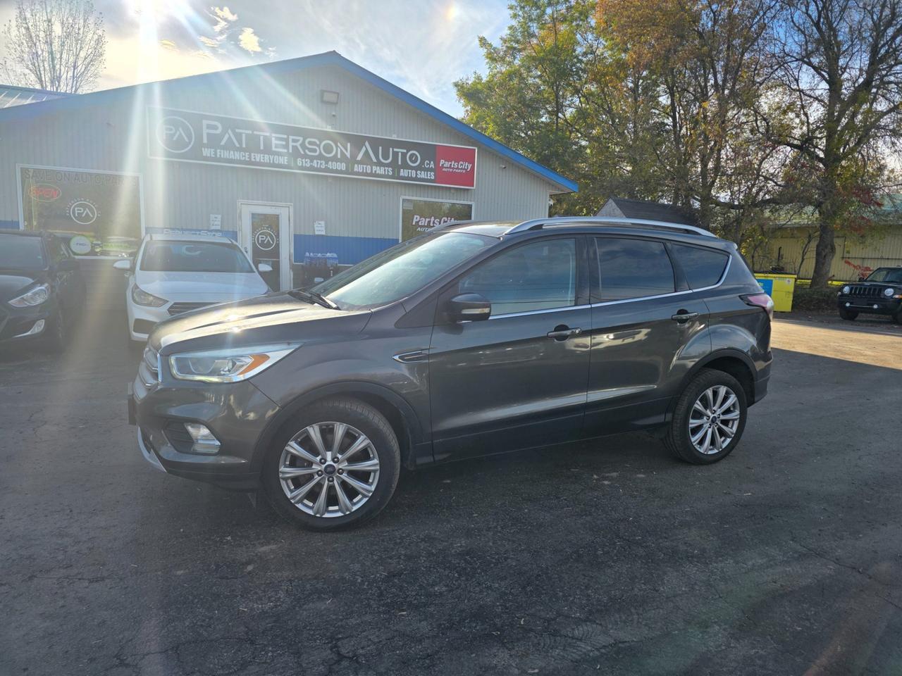 2017 Ford Escape Titanium Photo0