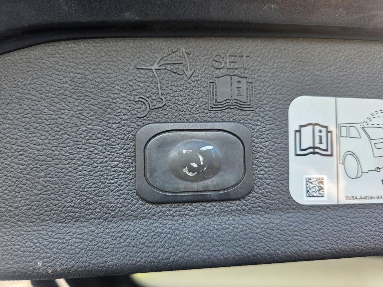2017 Ford Escape Titanium Photo