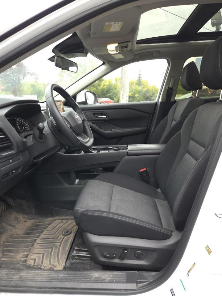 2025 Nissan Rogue AWD SV Moonroof Photo