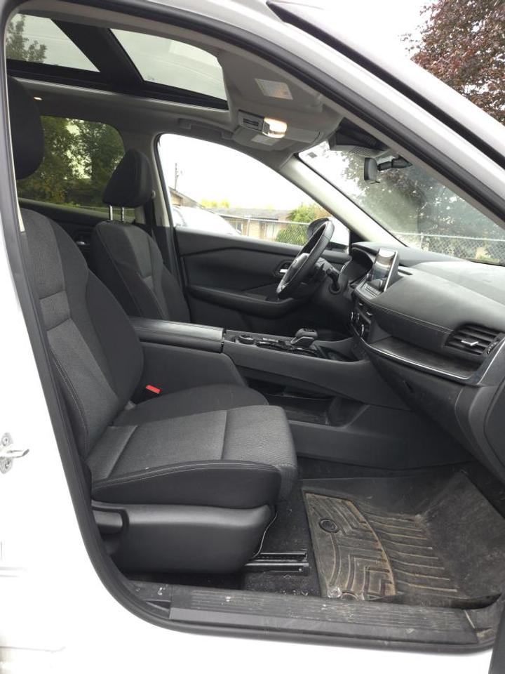 2025 Nissan Rogue AWD SV Moonroof Photo