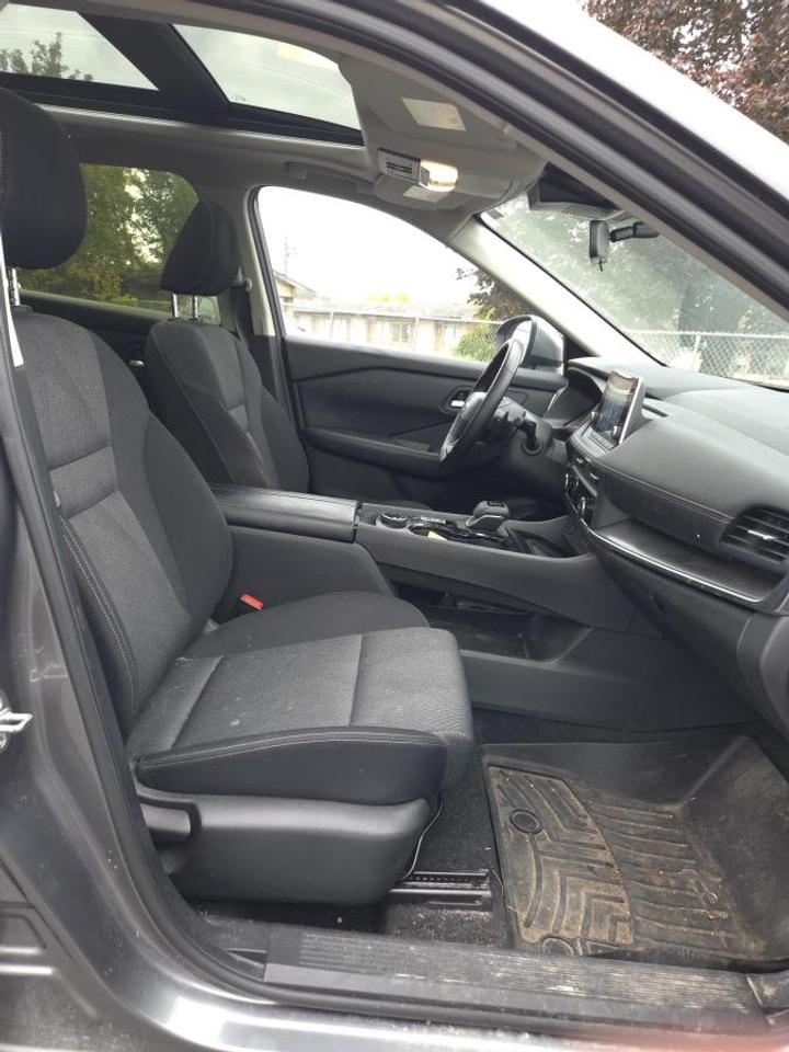 2025 Nissan Rogue AWD SV Moonroof Photo