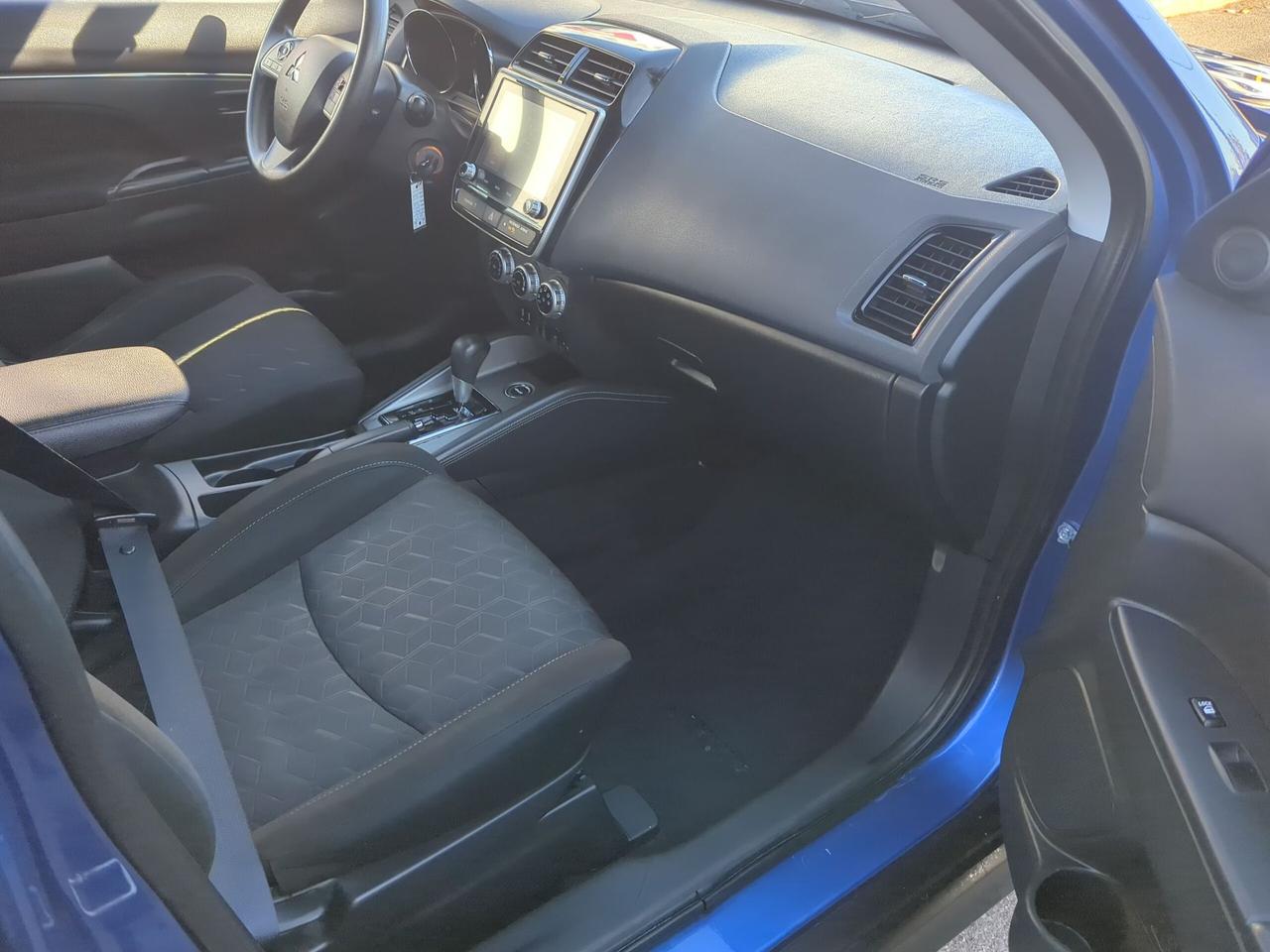 2022 Mitsubishi RVR ES