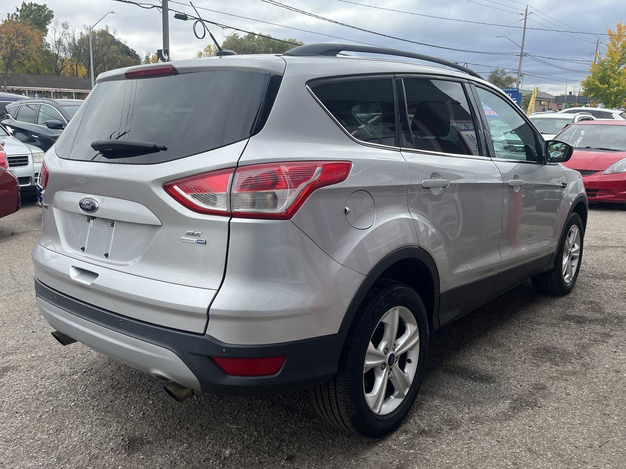 2016 Ford Escape SE Photo3