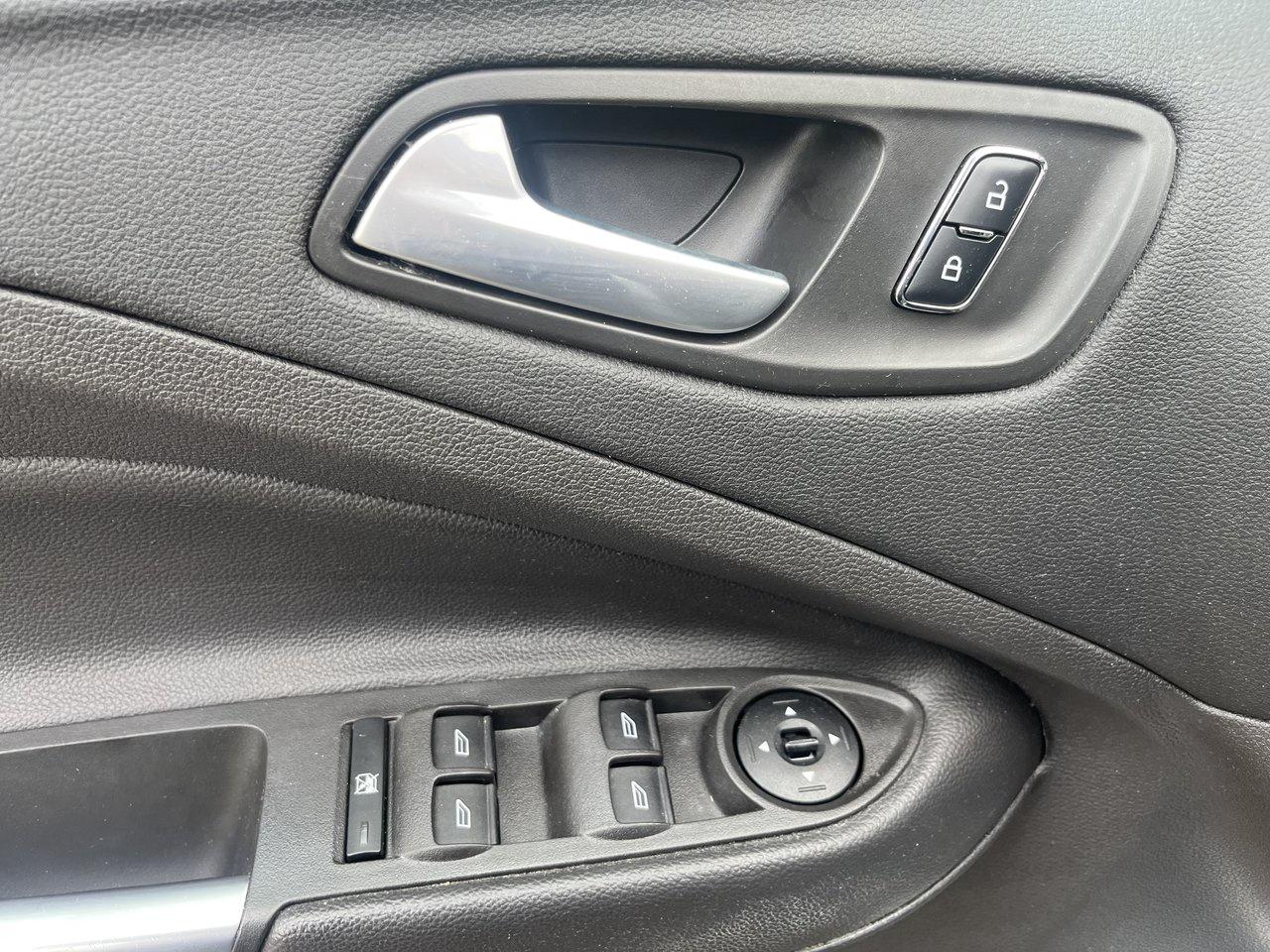 2016 Ford Escape SE Photo