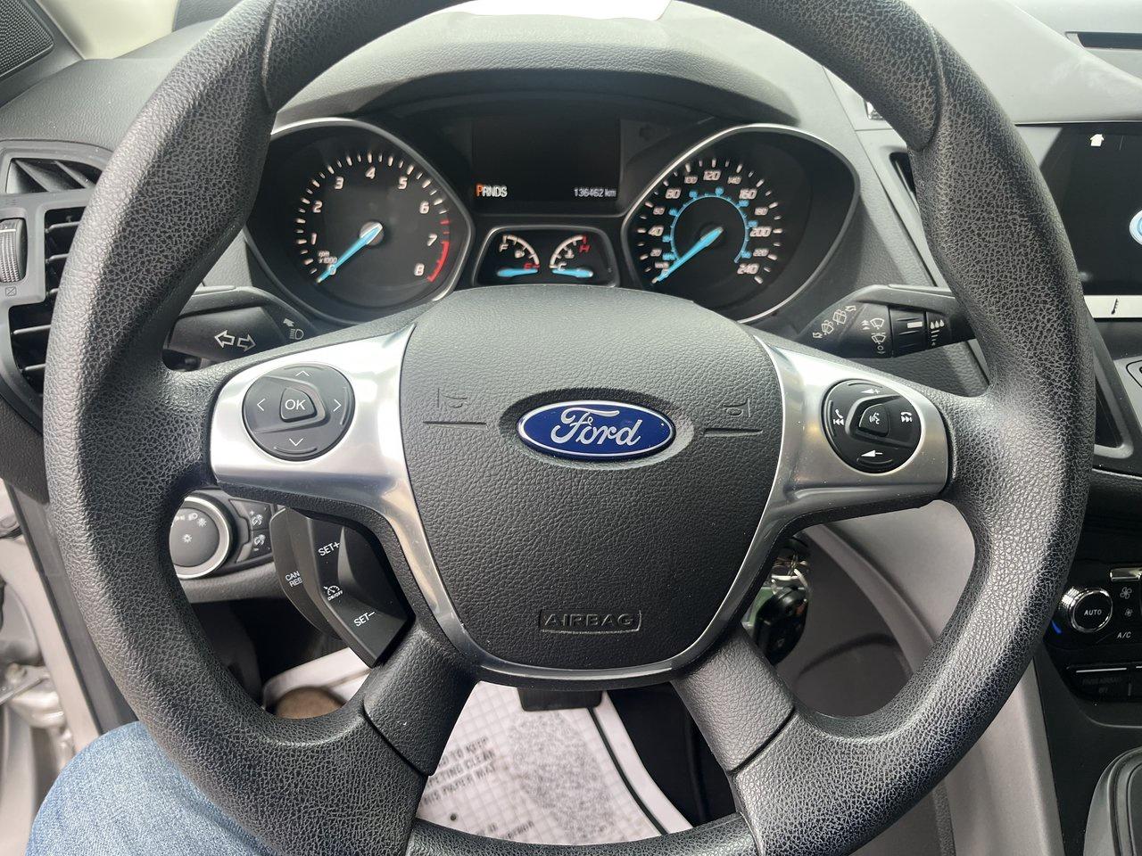 2016 Ford Escape SE Photo