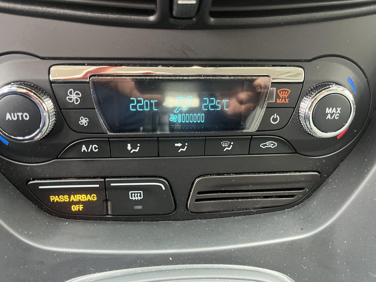 2016 Ford Escape SE Photo