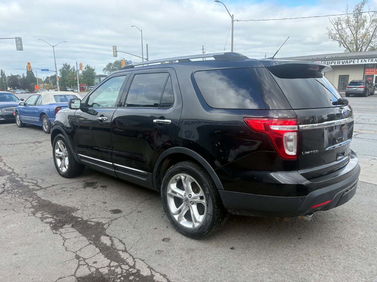 2011 Ford Explorer LIMITED Photo3
