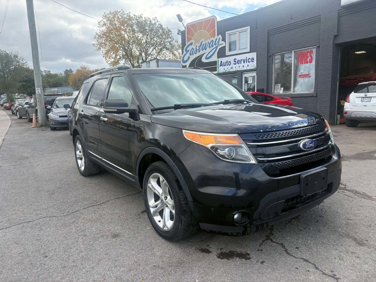 2011 Ford Explorer LIMITED Photo