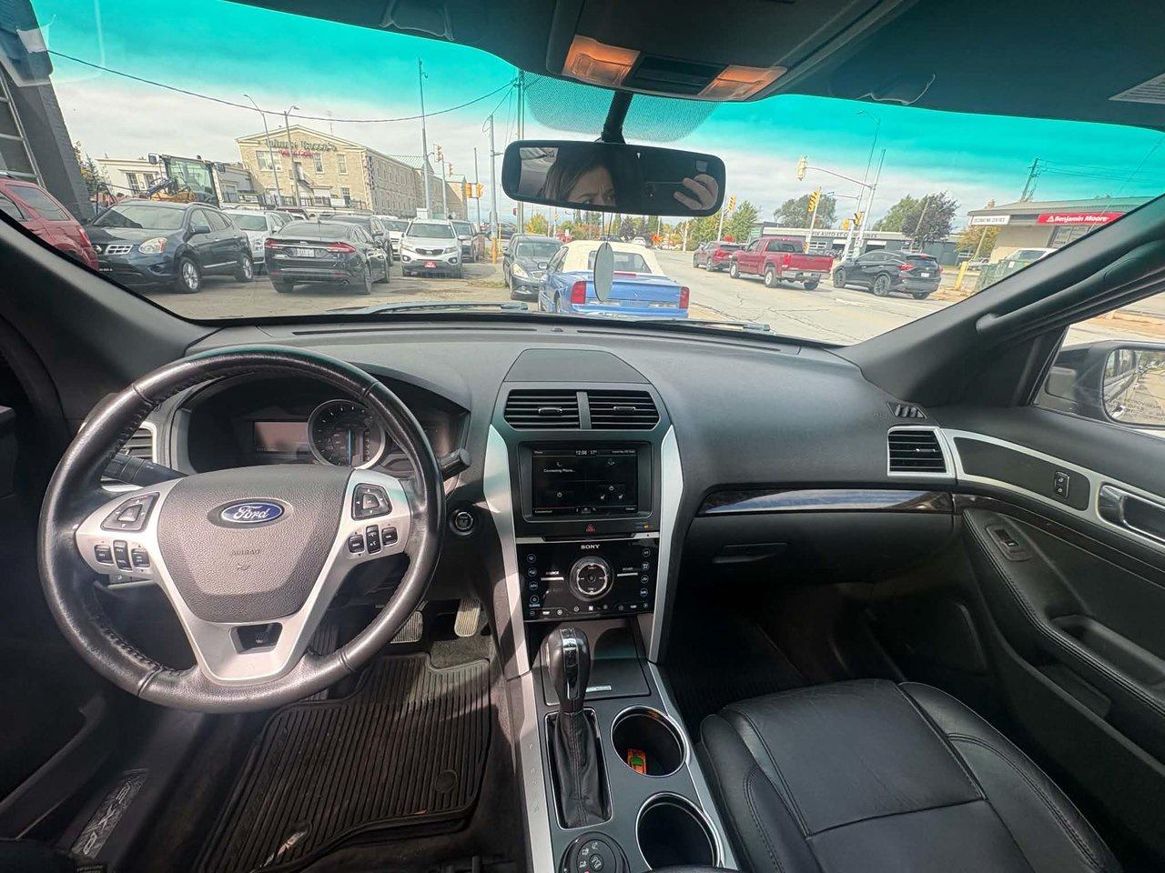 2011 Ford Explorer LIMITED Photo