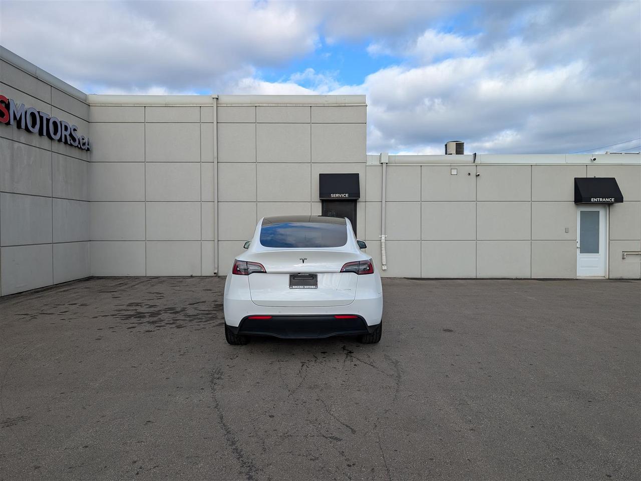 2022 Tesla Model Y LONG RANGE AWD - WHITE INTERIOR - DUAL MOTOR Photo3